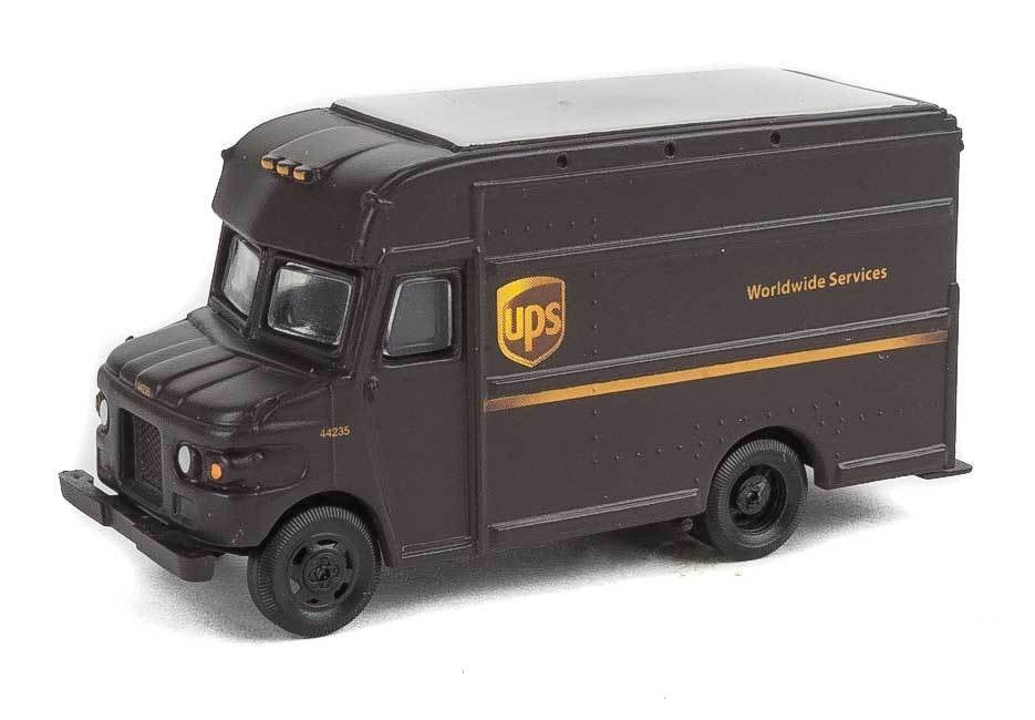 Walthers 949-14001 HO UPS Package Car (United Parcel Service Modern Shield Logo)