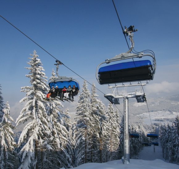 Brawa 6346 HO Operting 8-Car Chairlift Set