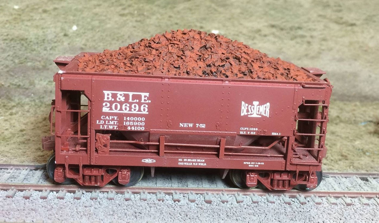 Motrak Models 61101 S Ore Load fits S Helper/Showcase Line/MTH Ore Car