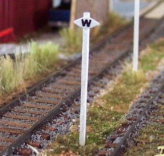 Osborn Model Kits 1047 HO Canadian Pacific Whistle Sign Posts (5)