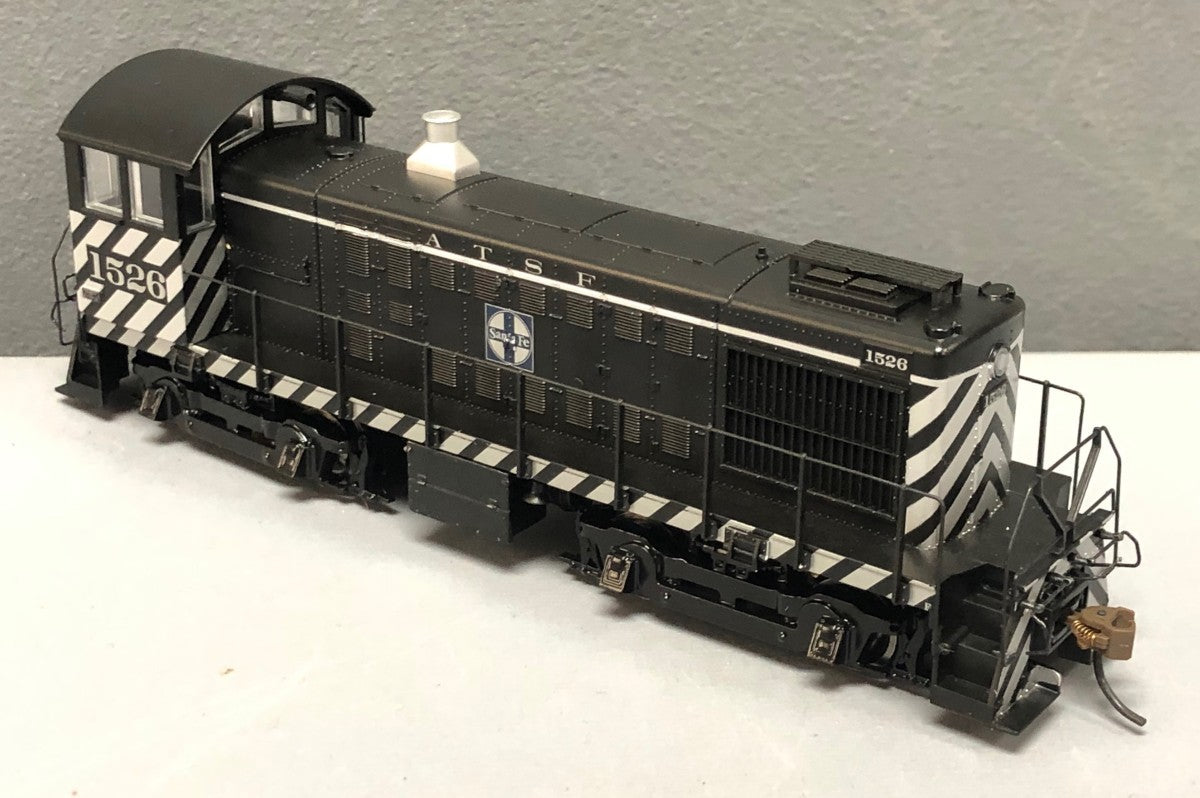 Bachmann 63104 HO Scale Santa Fe Alco S4 Diesel Locomotive #1526 - DCC Ready