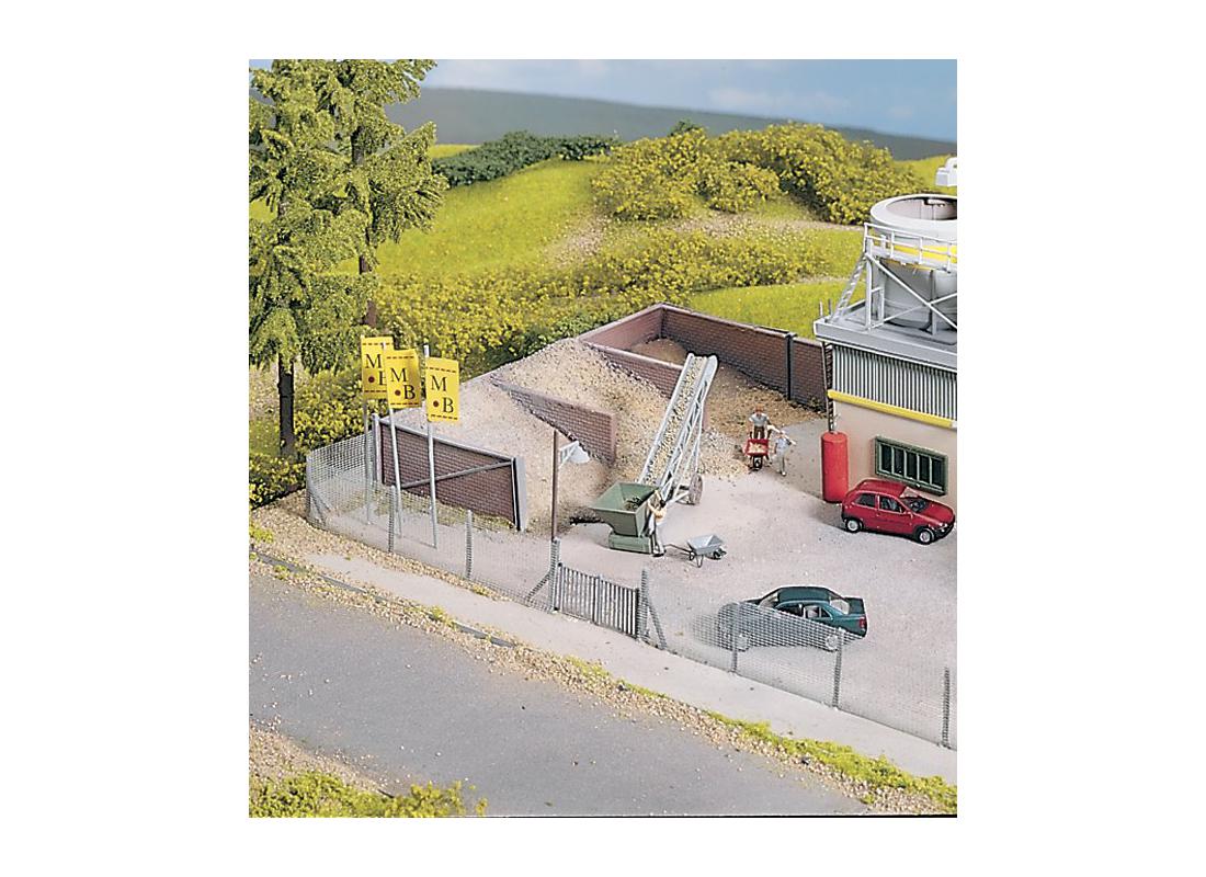 Piko 61132 HO Concrete Plant Sand Bunkers