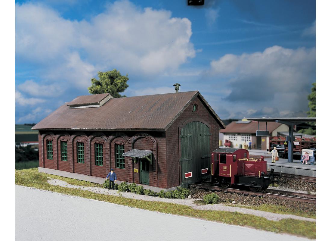 Piko 61823 HO Lokschuppen Burgstein "Castle Rocks" Locomotive Shed Kit