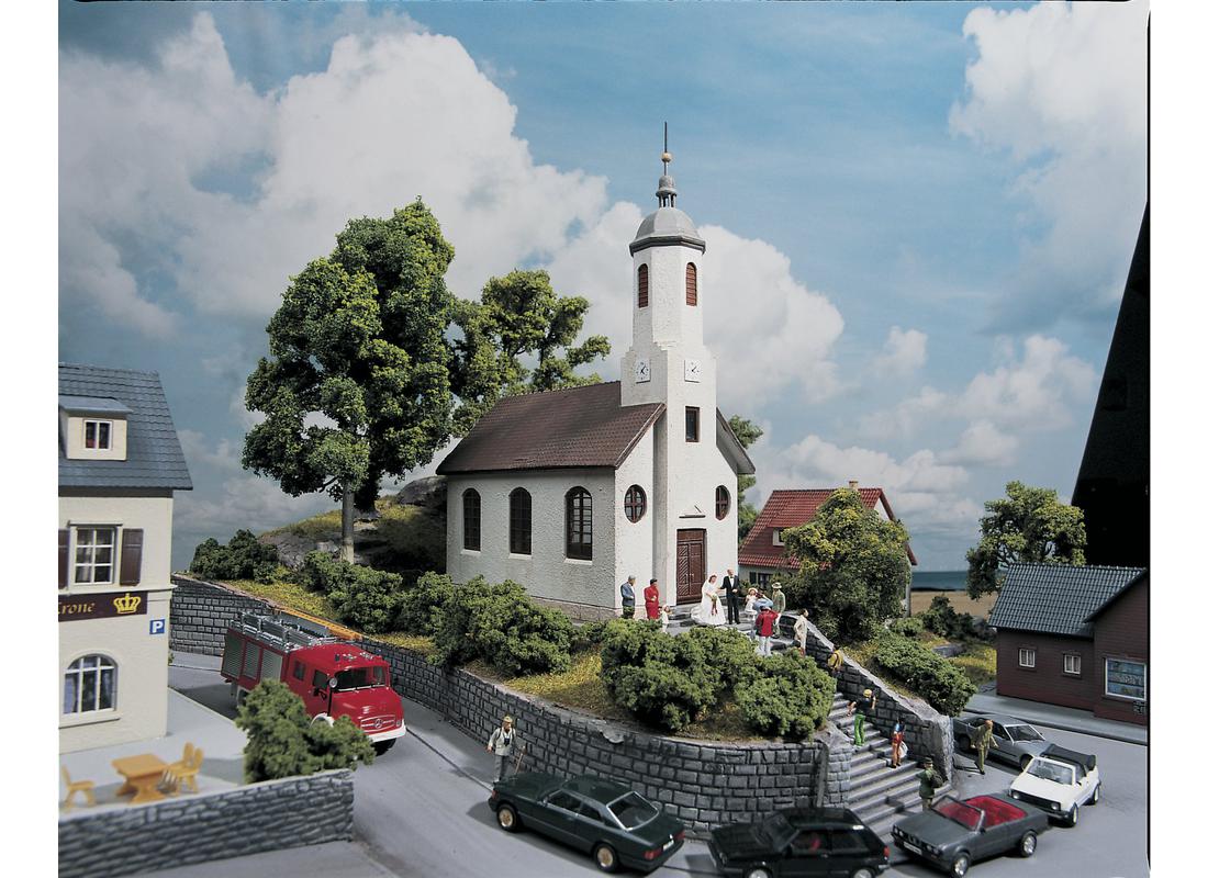 Piko 61825 HO St. Lucas Church Building Kit