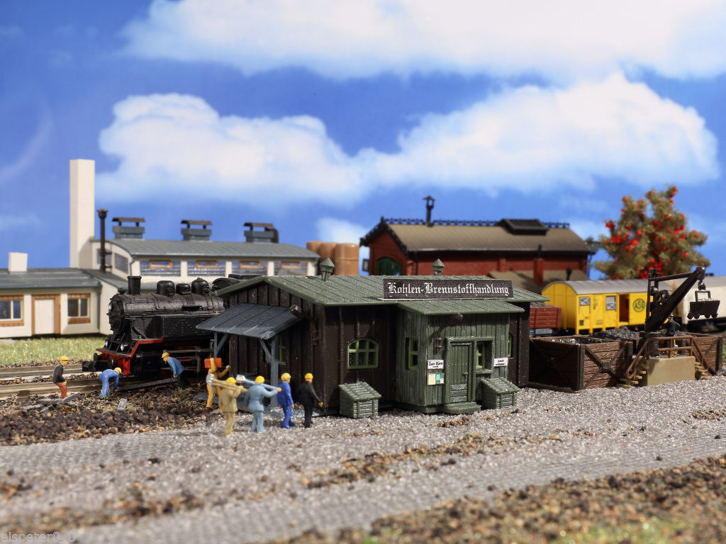 Vollmer 47554 N Coaling Station/Depot Kit