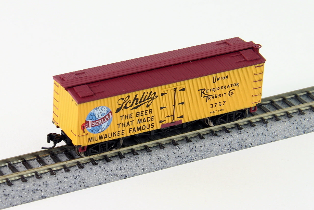 Athearn 11559 N Schlitz/URTC 36' Old Time Wood Reefer #3757