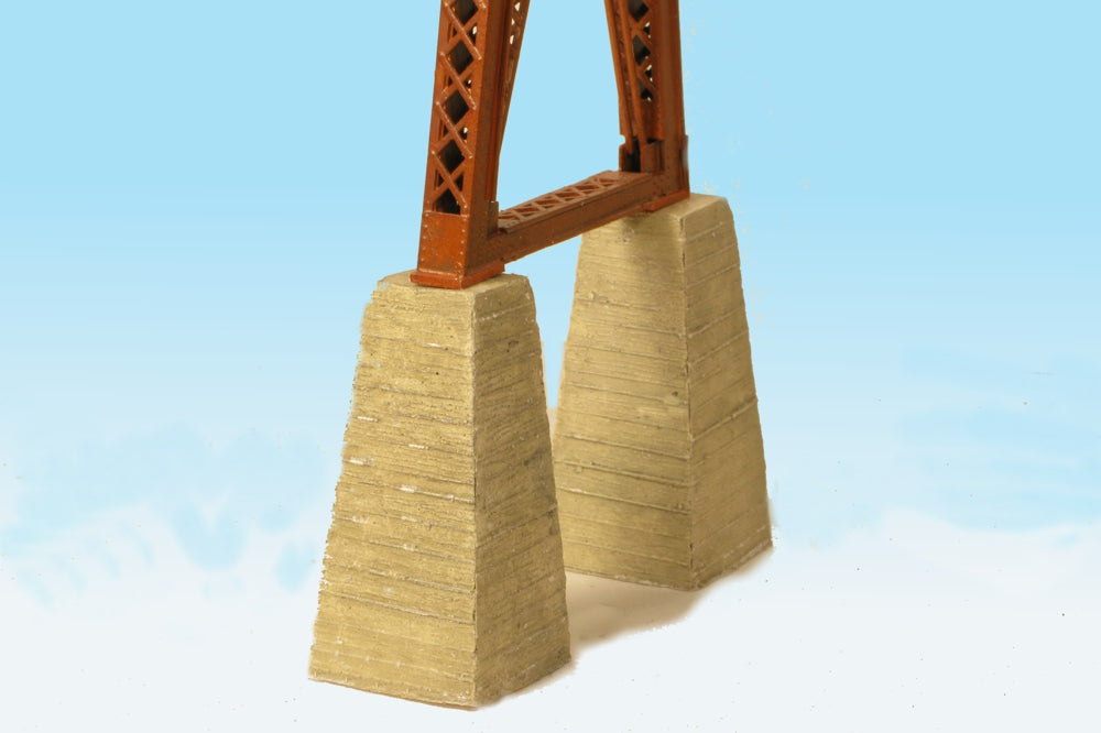 Monroe Models 137 HOn3 Pylon Bent Footings (Pack of 4)