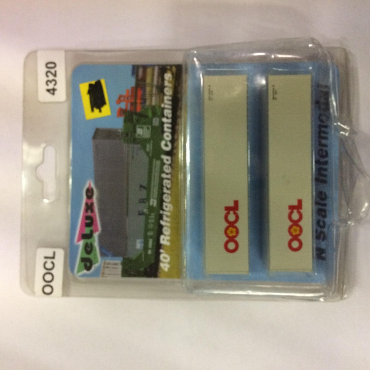 Deluxe Innovations 4320 N Scale OOCL 40' Refrigerated Containers (Pack of 2)