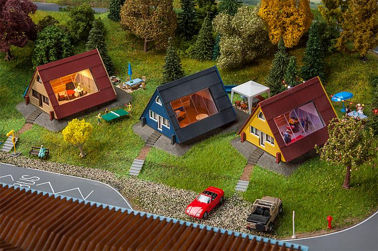 Faller 130606 HO Set of Holiday Homes Kit