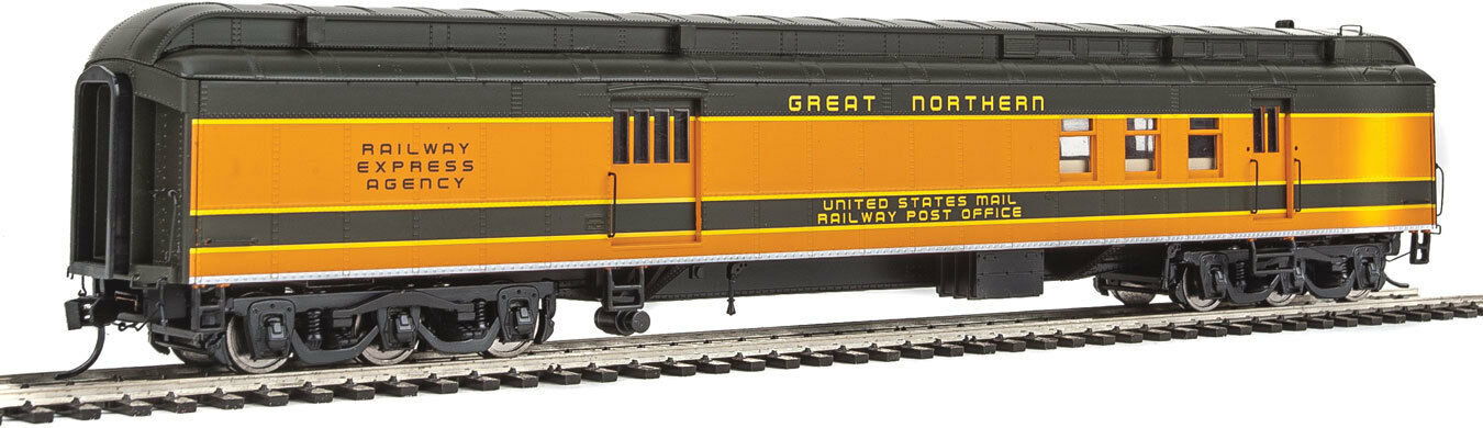 Walthers 920-17404 HO GN 70' Heavyweight Railway Post Office Baggage Car RTR