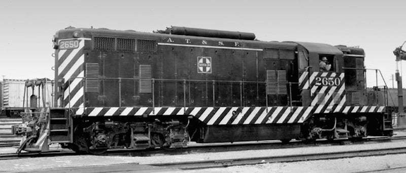 Walthers 920-42101 HO Atchison Toepaka Santa Fe EMD GP-7 Diesel with DCC #2653