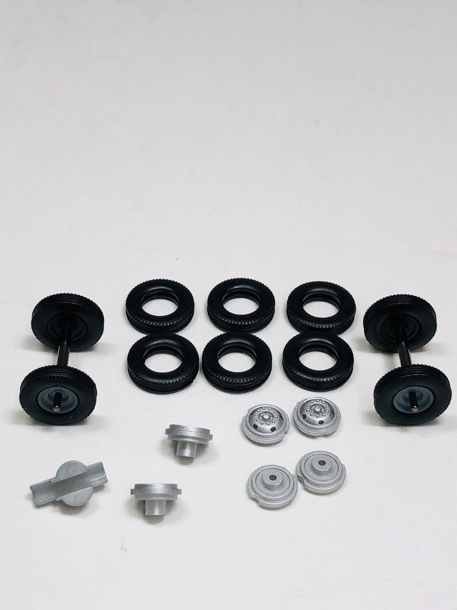 Rapido Trains 102076 HO Bus & Truck Budd Wheels & Tires