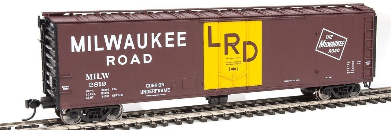 Walthers 910-2839 HO Milwaukee Road PC&F 50' Insulated Ready to Run Boxcar #2819