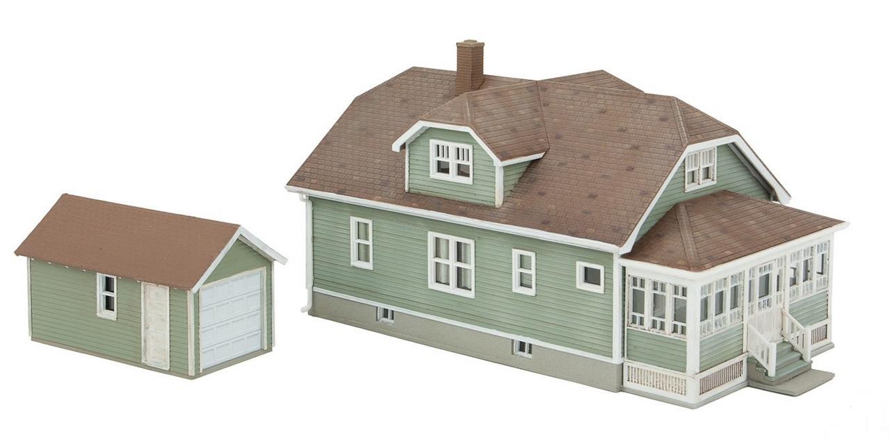 Walthers 933-3791 HO Updated American Bungalow with Single-Car Garage Kit