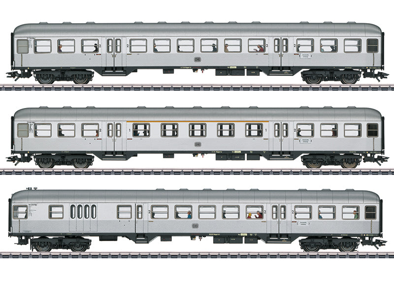 Marklin 41275 HO German Federal Railroad Passenger Car Set (Pack of 3)