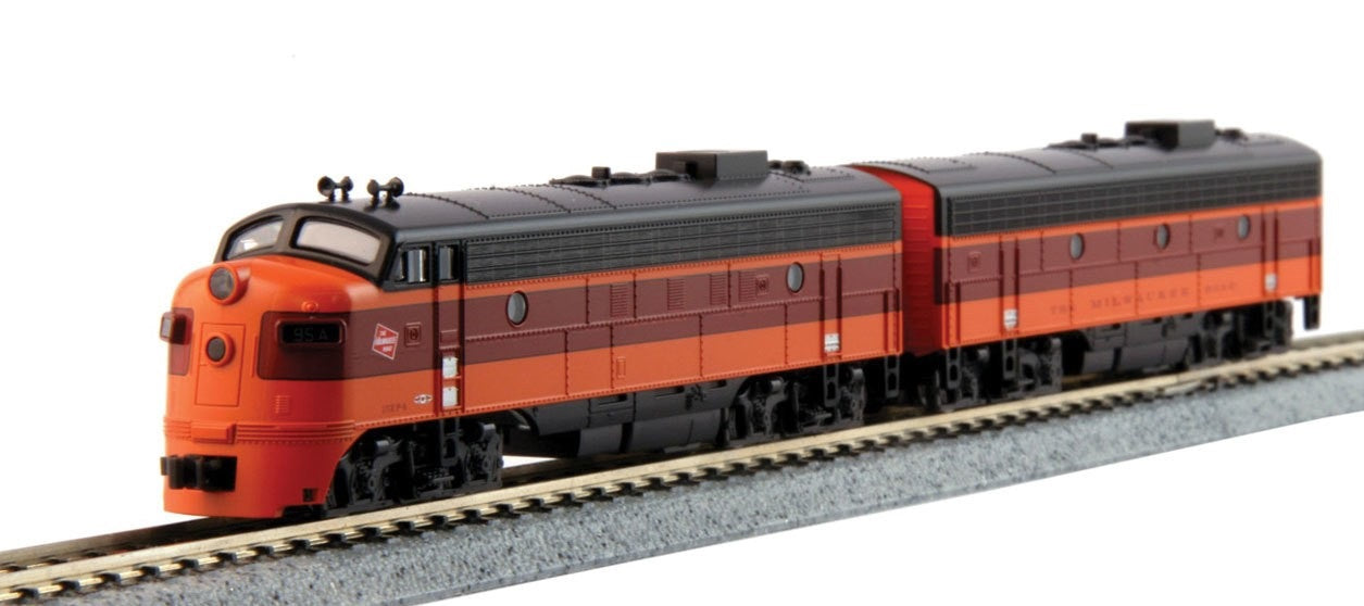 Kato 106-0431-DCC N Milwaukee EMD FP7A-F7B Diesel Locomotive Set w/DCC