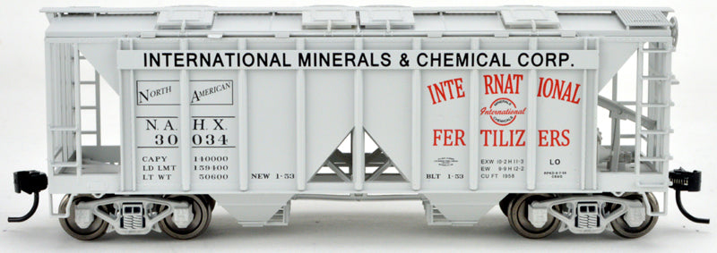 Bowser 42231 HO International Minerals 70 Ton 2 Bay Hopper Car #30038