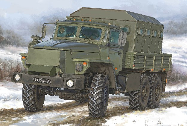 Trumpeter 01071 1:35 Russian URAL 4320 CHZ Truck Military Vehicle Model Kit
