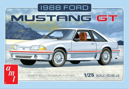 AMT 1216 1:25 1988 Ford Mustang Car