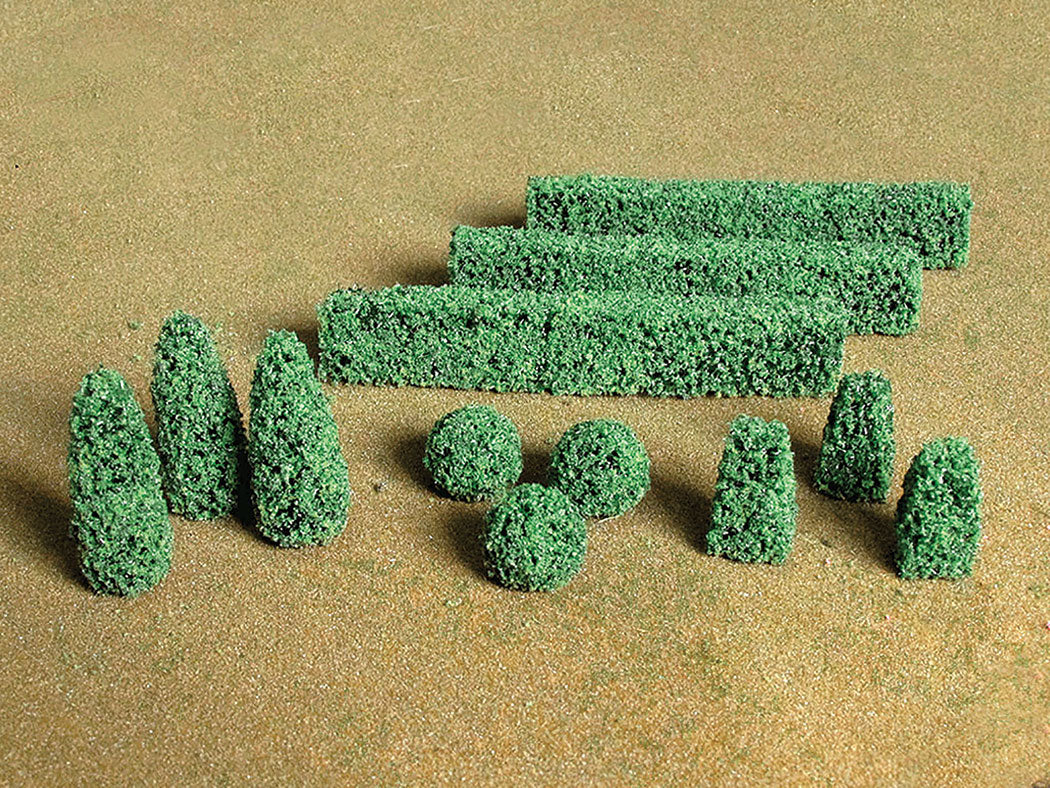 Bachmann 32504 Boxwood Plants (Set of 20)