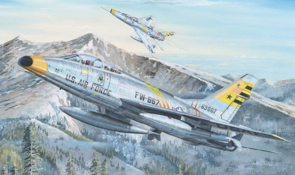Trumpeter 02246 1:32 F-100F Super Sabre Military Aircraft Plane Model Kit