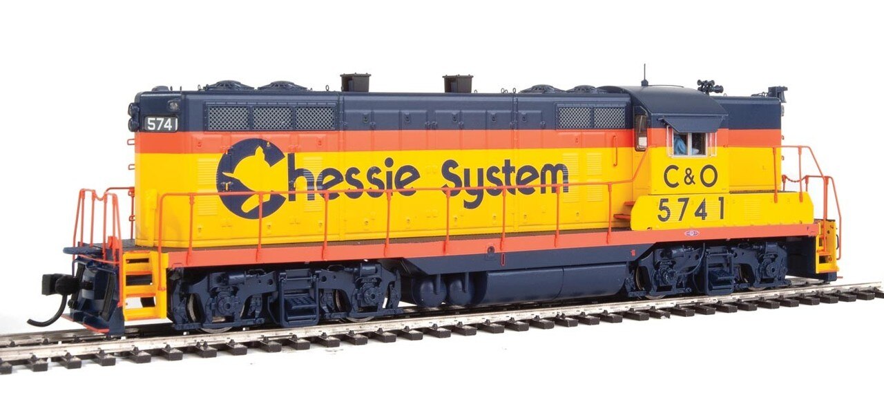 Walthers 920-42402 HO Chessie C&O EMD GP7 Diesel Locomotive w/Sound & DCC #5741