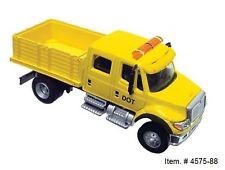 Boley 4575-88 1:87 Yellow Crew Cab Solid Stake Bed