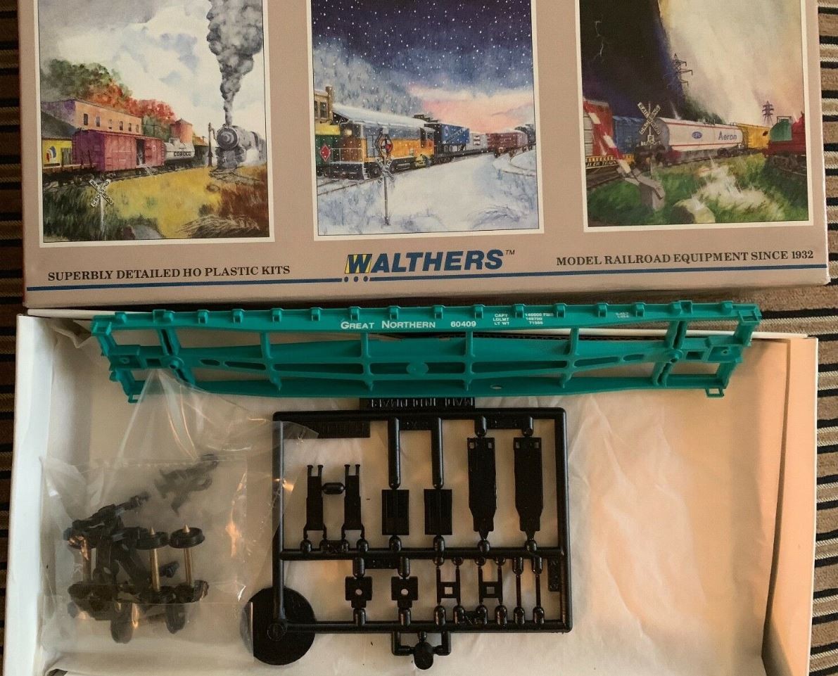 Walthers 932-3758 HO 54' GSC Flat Car Great Northern Kit #60420