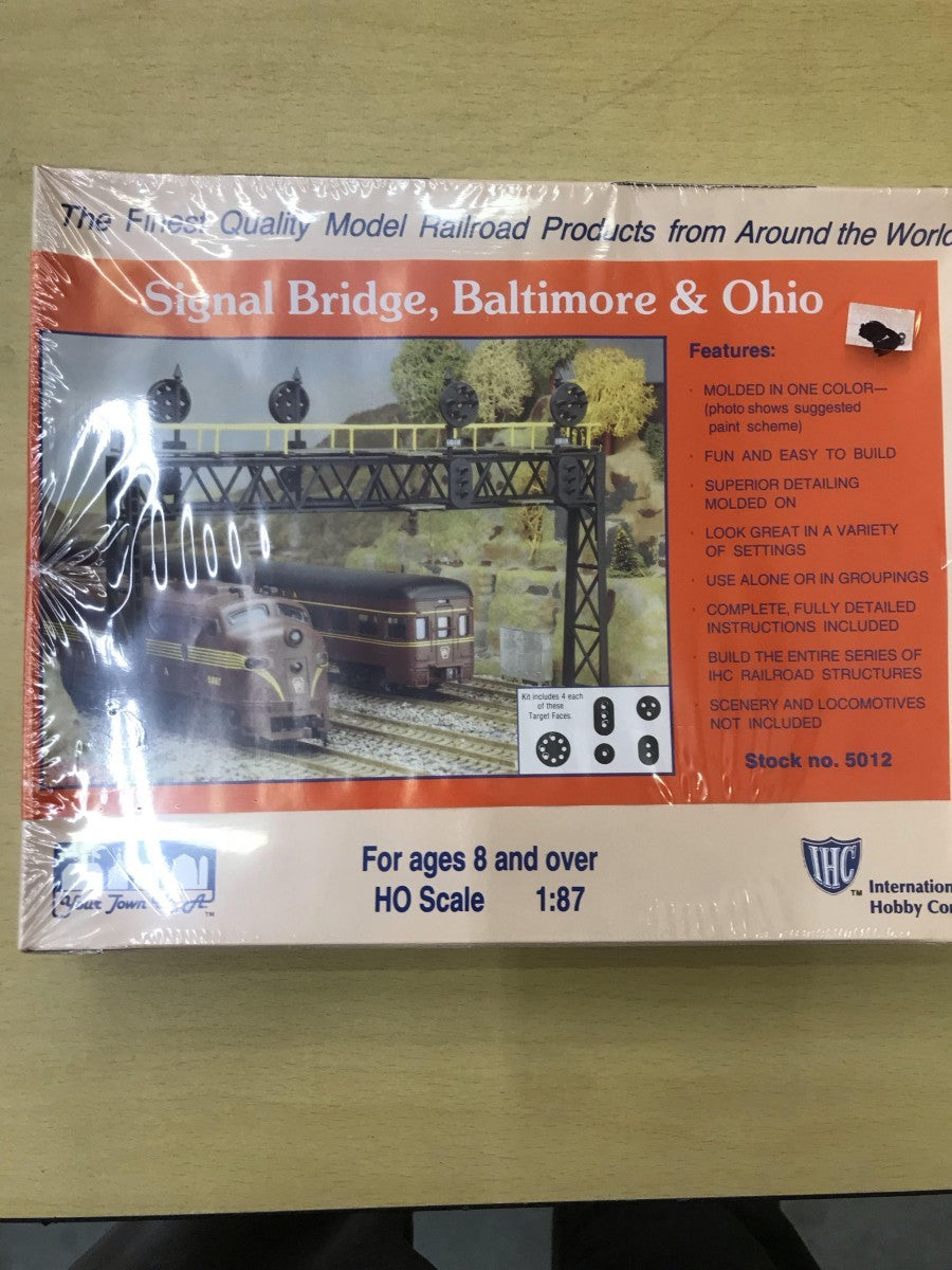 IHC 5012 HO Signal Bridge, Baltimore & Ohio Plastic Building Kit