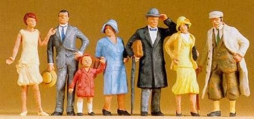 Preiser 65300 O Standing Passers-by Figures (Set of 7)
