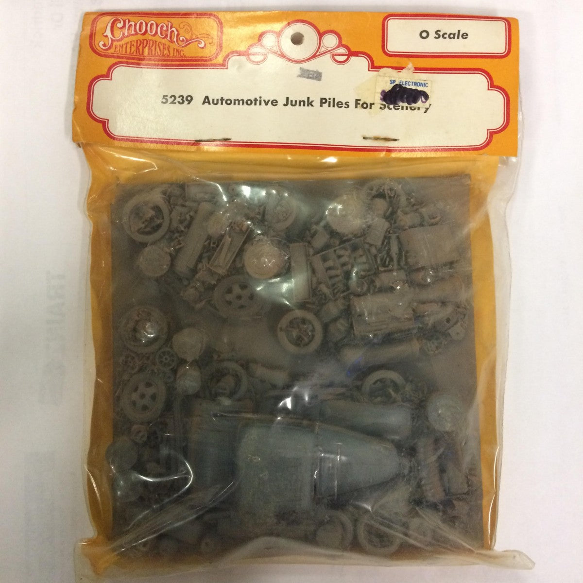 Chooch 5239 O Auto Junk Piles Loads