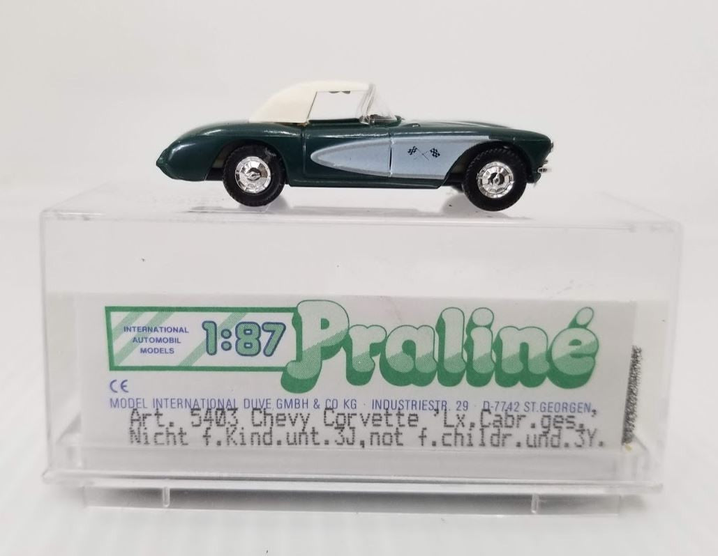 Praline 5401 HO Green with Cream Top Chevy Covrette
