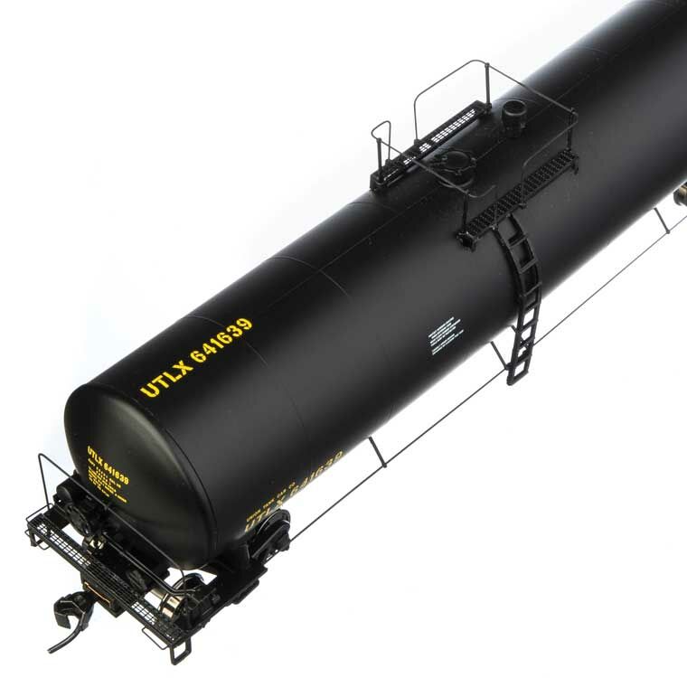 Walthers 920-100267 HO UTLX 54' 23,000 Gallon Funnel-Flow Tank Car RTR #641639