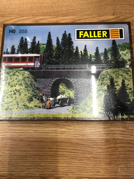 シェーンブリック城(Faller HO B355) Faller 130173 HO Jaw Crusher with Conveyor Belt – Trainz