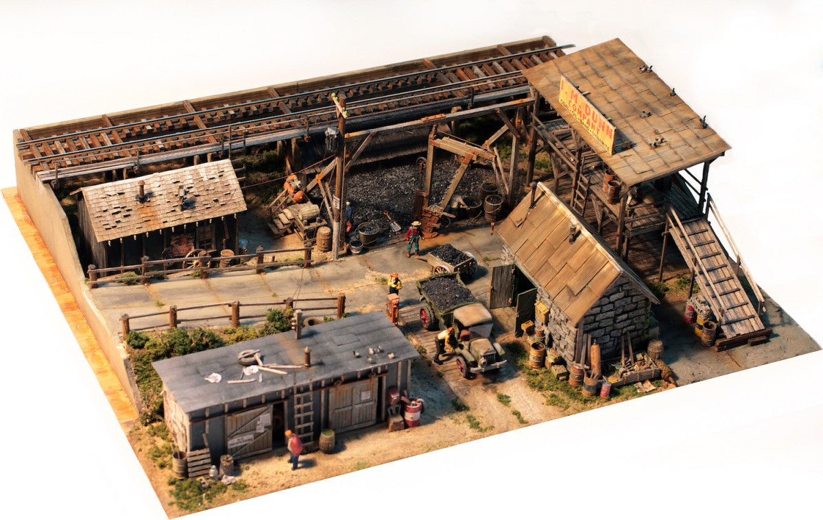 Fine Scale Miniatures 19 HO The IM Dunn Coal Yard Kit