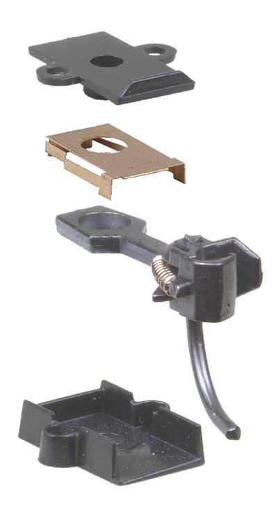 Kadee 5 HO Scale Universal Metal Coupler and Insulated Draft Gear (2 Pairs of 2)