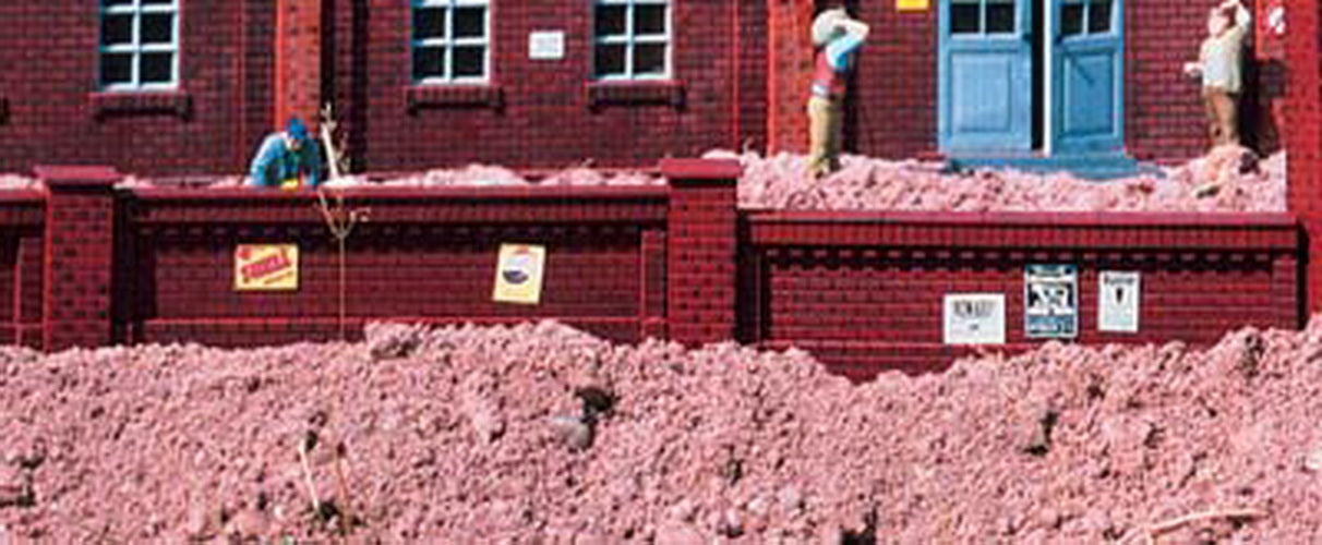 Piko 62288 G Scale Brick Factory Walls