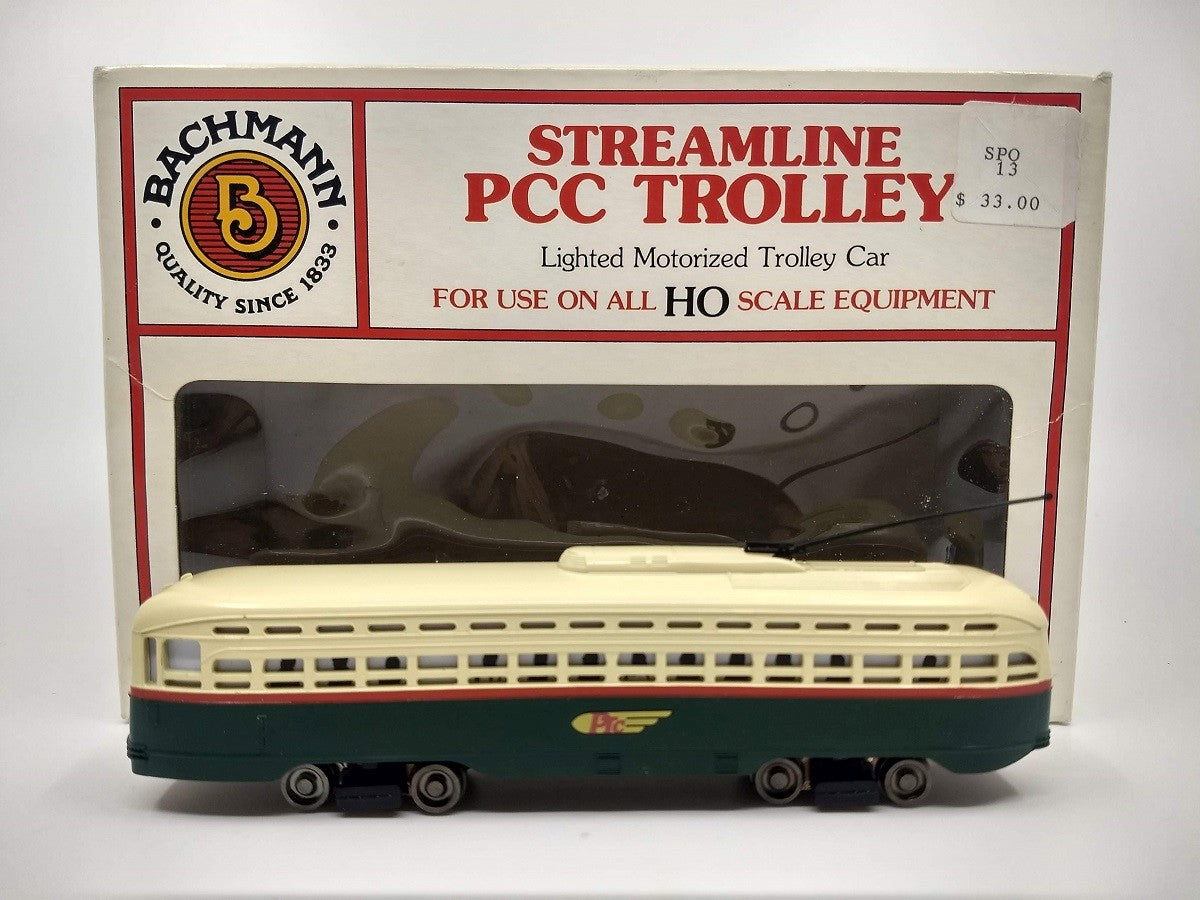 Bachmann 62945 HO Scale Philadelphia Streamline Trolley