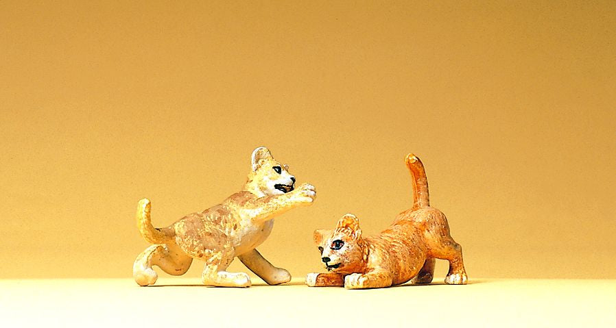 Preiser 47507 G Animals - Lion Cubs Figures (Set of 2)