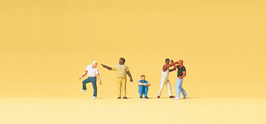 Preiser 79175 N Street Scene/Fight Figures (Set of 5)