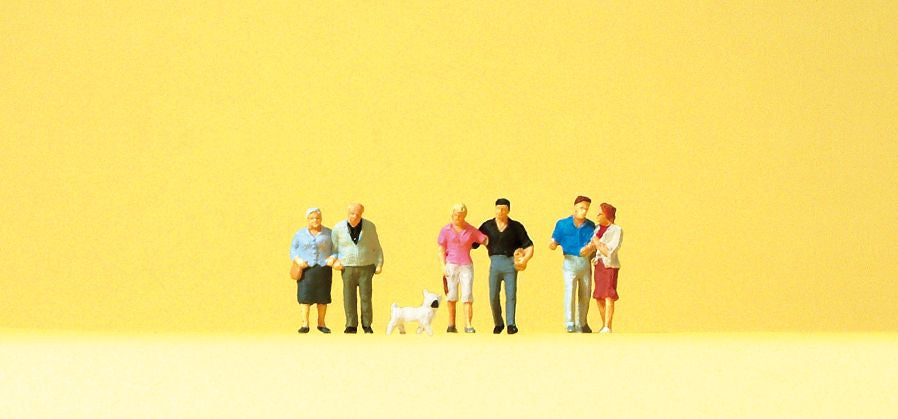 Preiser 79209 N Couples & Dog Figures (Set of 7)
