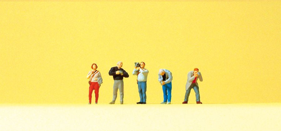 Preiser 79210 N Working Railfans Figures (Set of 5)