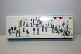 Kibri 8112 HO Standing & Sitting Adult Unpainted Figures (Set of 32)