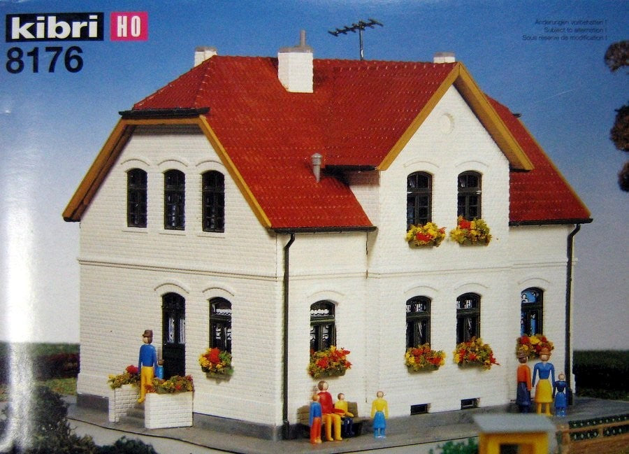 Kibri 8176 HO Family Home Building Kit