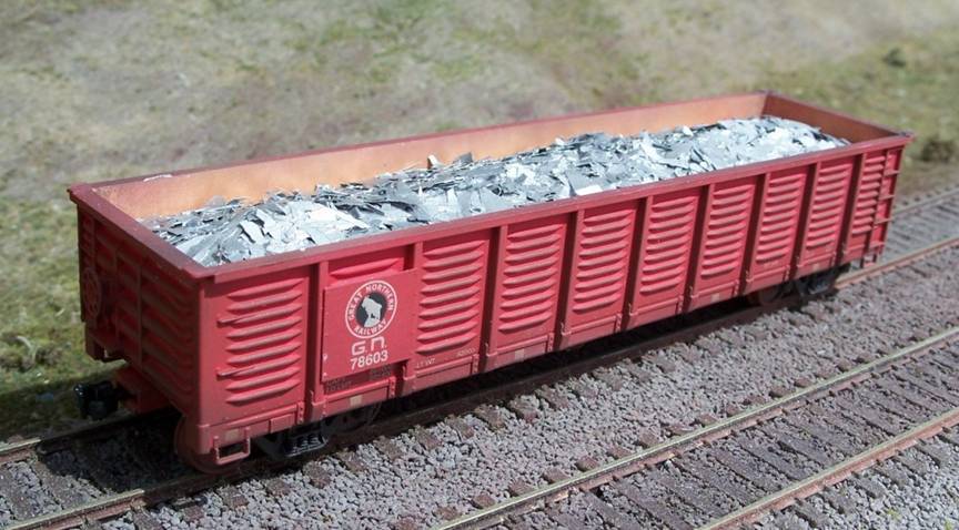 Motrak Models 81908 HO Tangent 70-Ton Gondola Scrap Aluminum Load