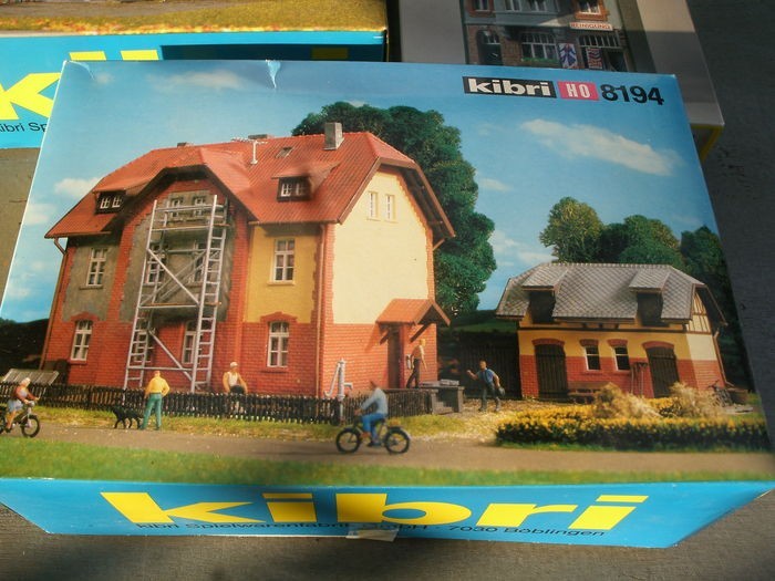 Kibri 8194 HO Railway Workers Tenement With Outbuilding Plastic Building Kit