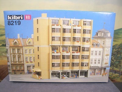Kibri 8219 HO Modern City Storefront Apartment Building Kit