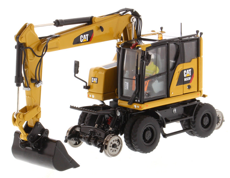 DieCast Masters 85662 1:50 Caterpillar M323F Railroad Wheeled Excavator