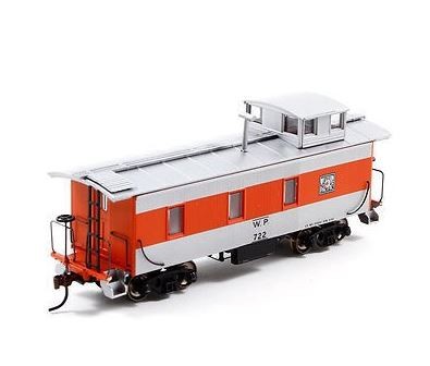 Roundhouse 85811 HO Western Pacific 3 Windoow Standard Wood Caboose # 729