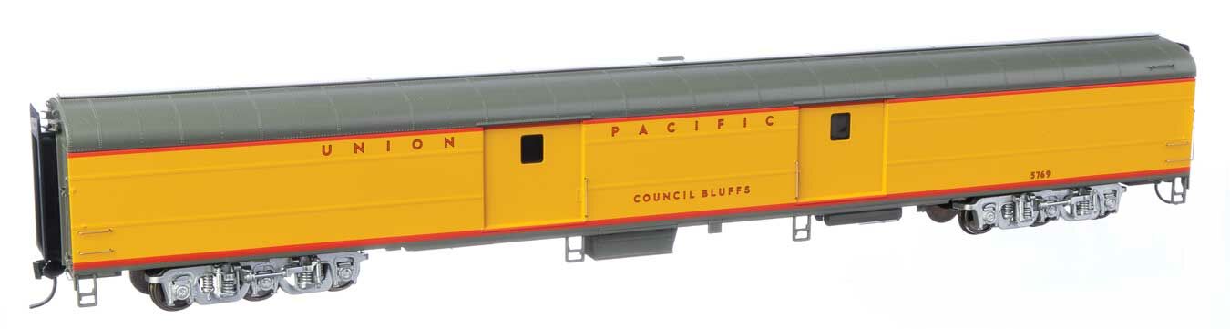 Walthers 920-9208 HO Union Pacific Council Bluffs ACF Baggage Car #5769